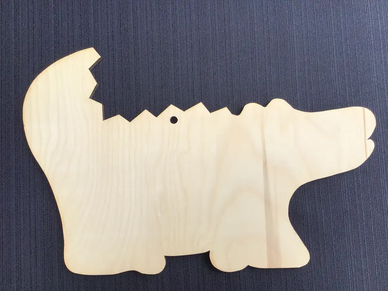Alligator-Themed Wooden Cutting Board 1