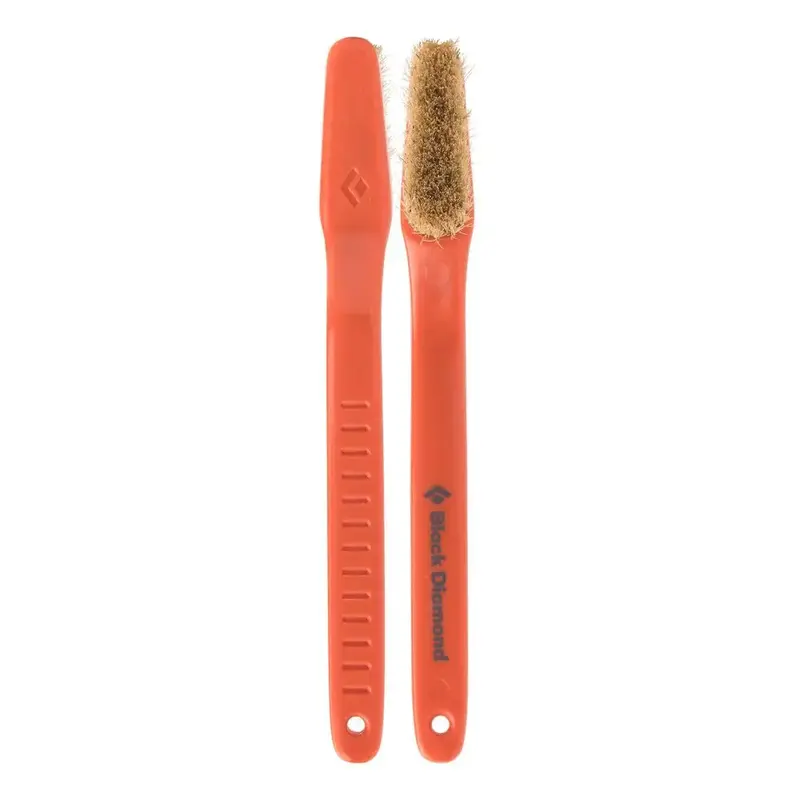 Compact Bouldering Brush (Small Size) 1