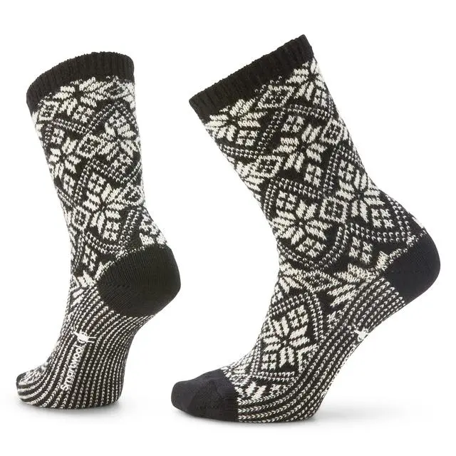 Everyday Crew Socks Featuring Classic Snowflake Motif 1
