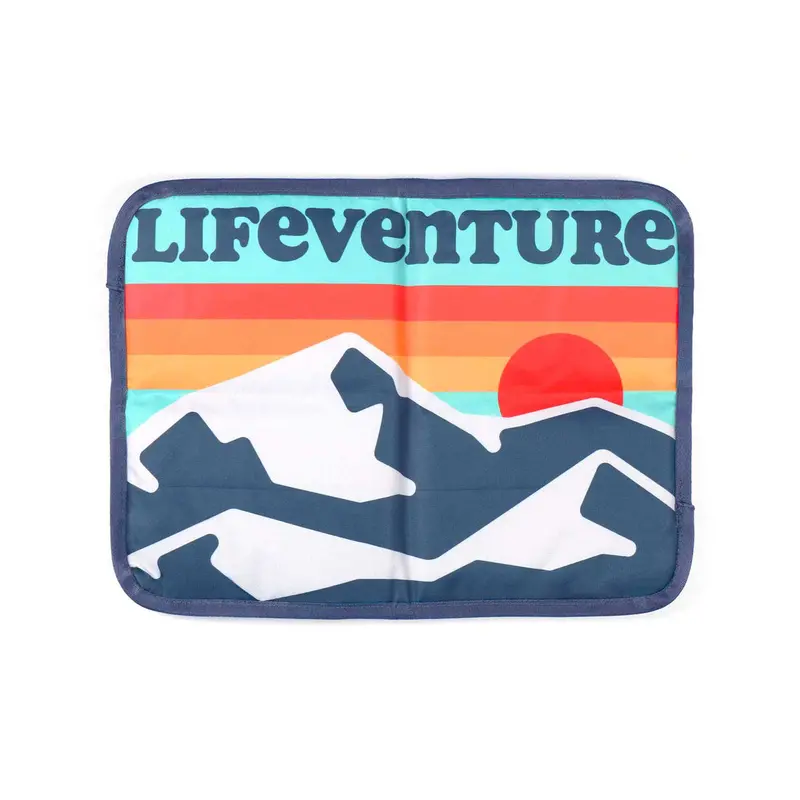Retro-Style Sit Mat For Outdoor Comfort 1