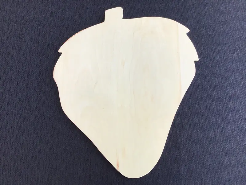 Strawberry-Themed Wood Board – Cheerful Fruit Carved Design 1