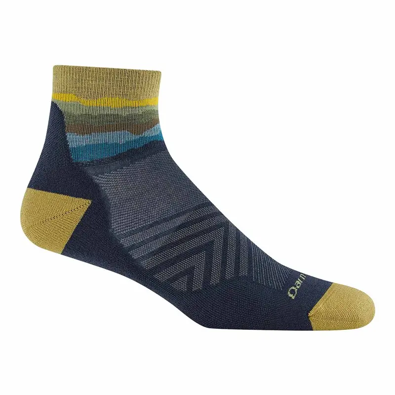 Ultra-Lightweight Quarter-Cushion Running Socks For Men 1